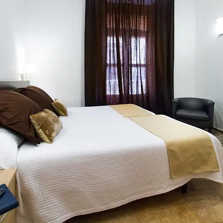 Living Hotel 3*